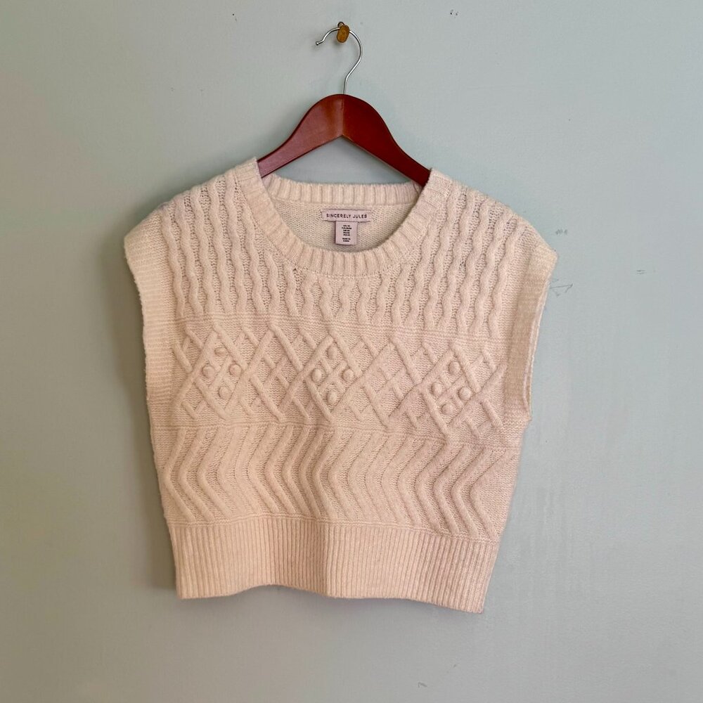 Cable Knit Cropped Vest